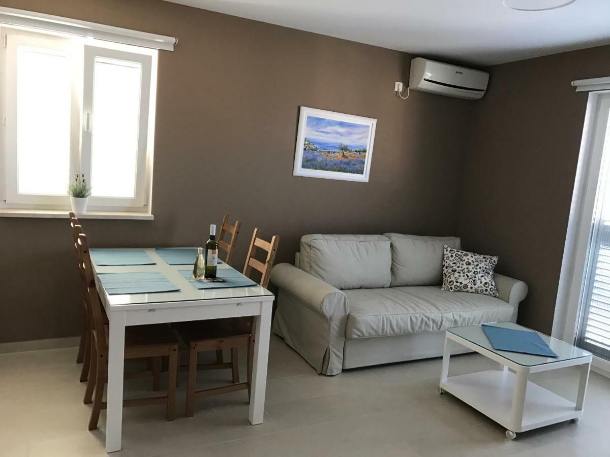 Apartments Gazebo Трогир Екстериор снимка