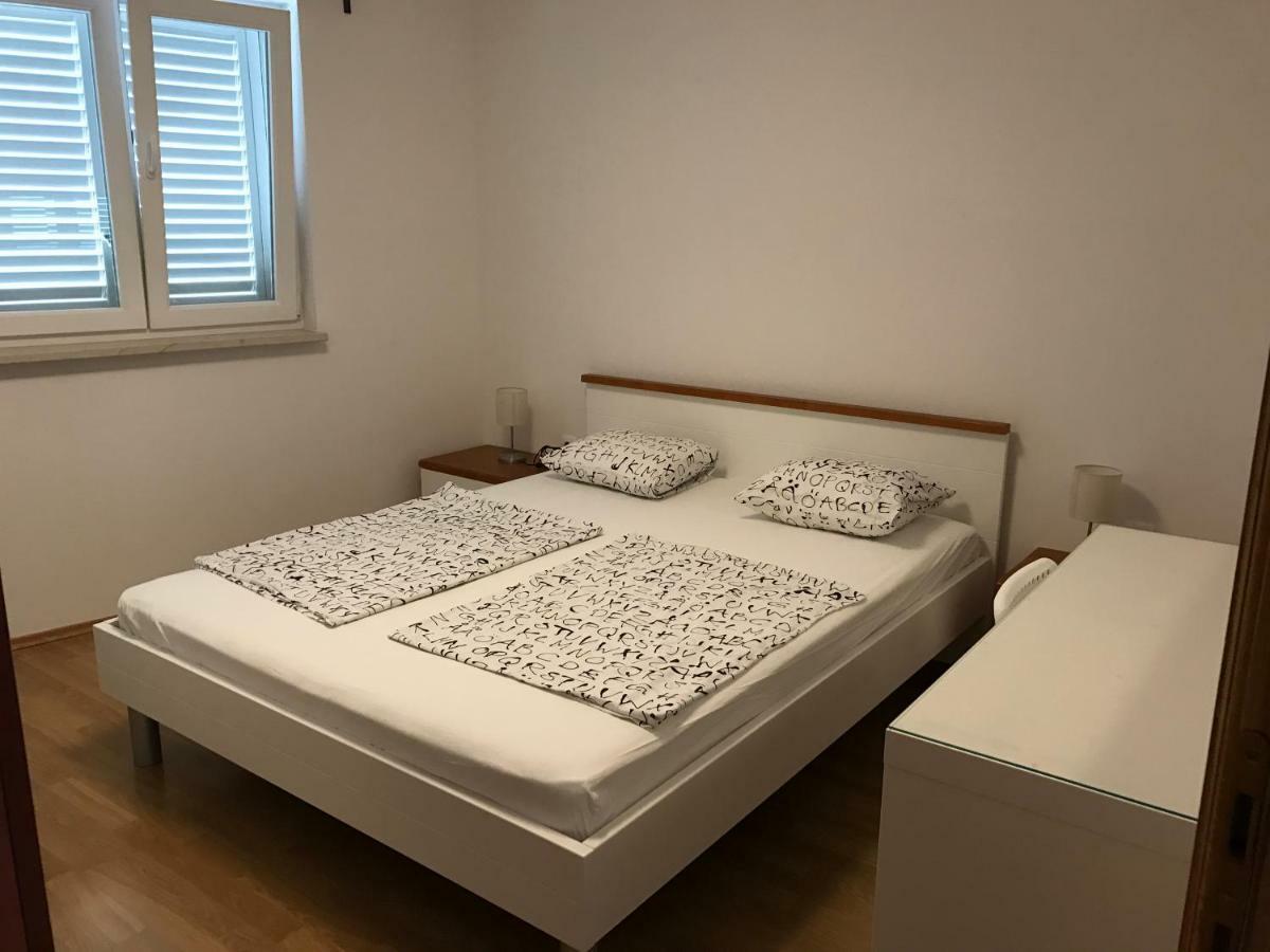Apartments Gazebo Трогир Екстериор снимка