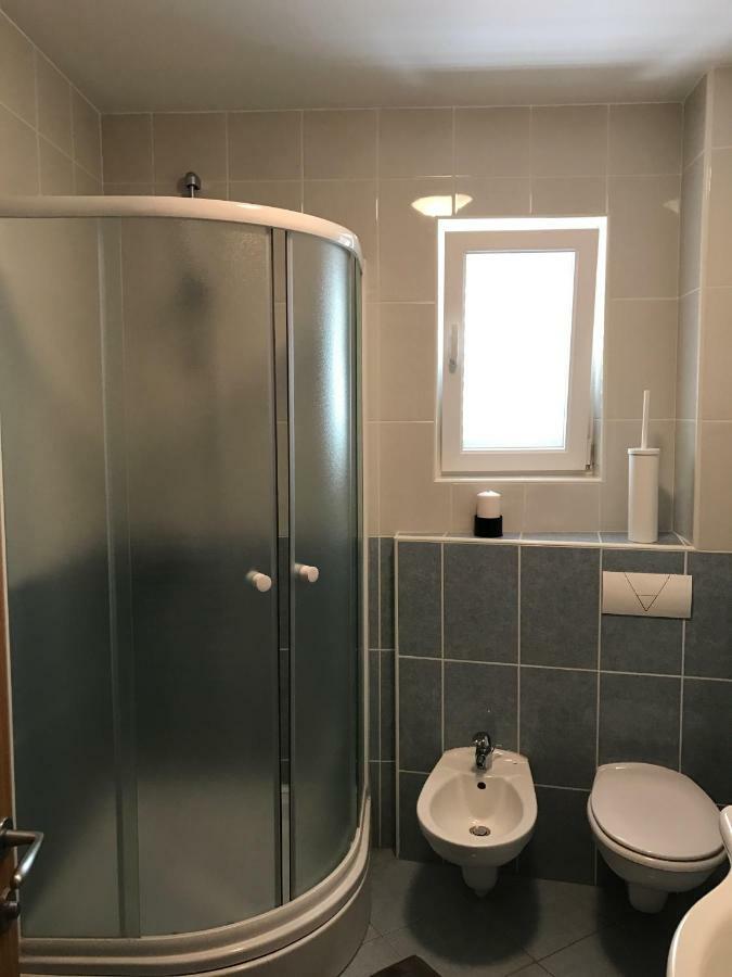 Apartments Gazebo Трогир Екстериор снимка