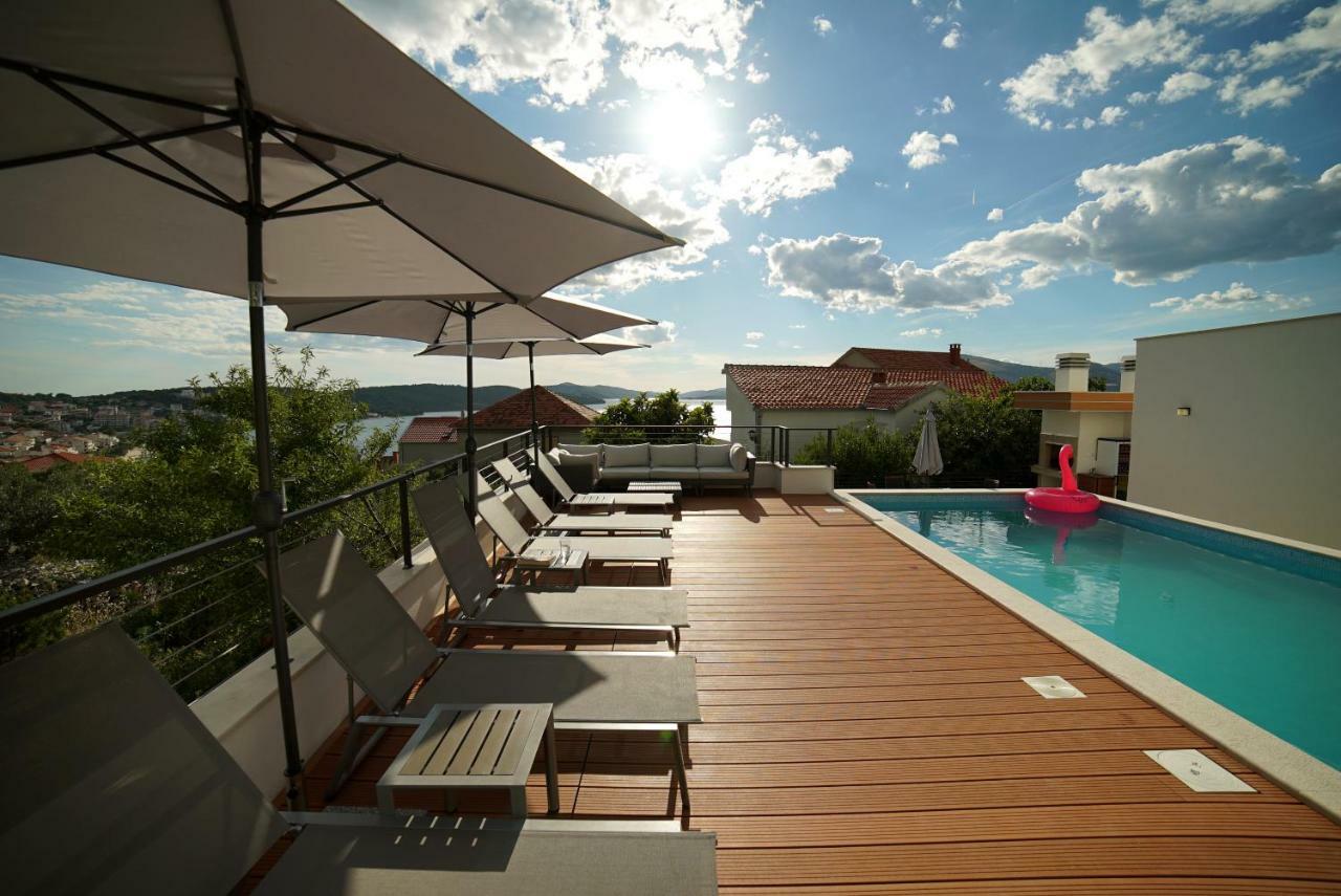 Apartments Gazebo Трогир Екстериор снимка