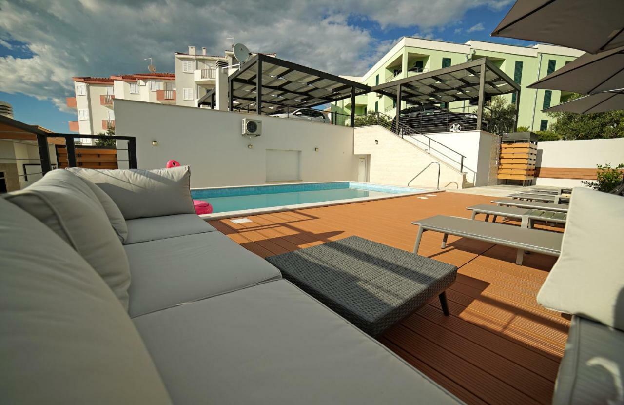 Apartments Gazebo Трогир Екстериор снимка